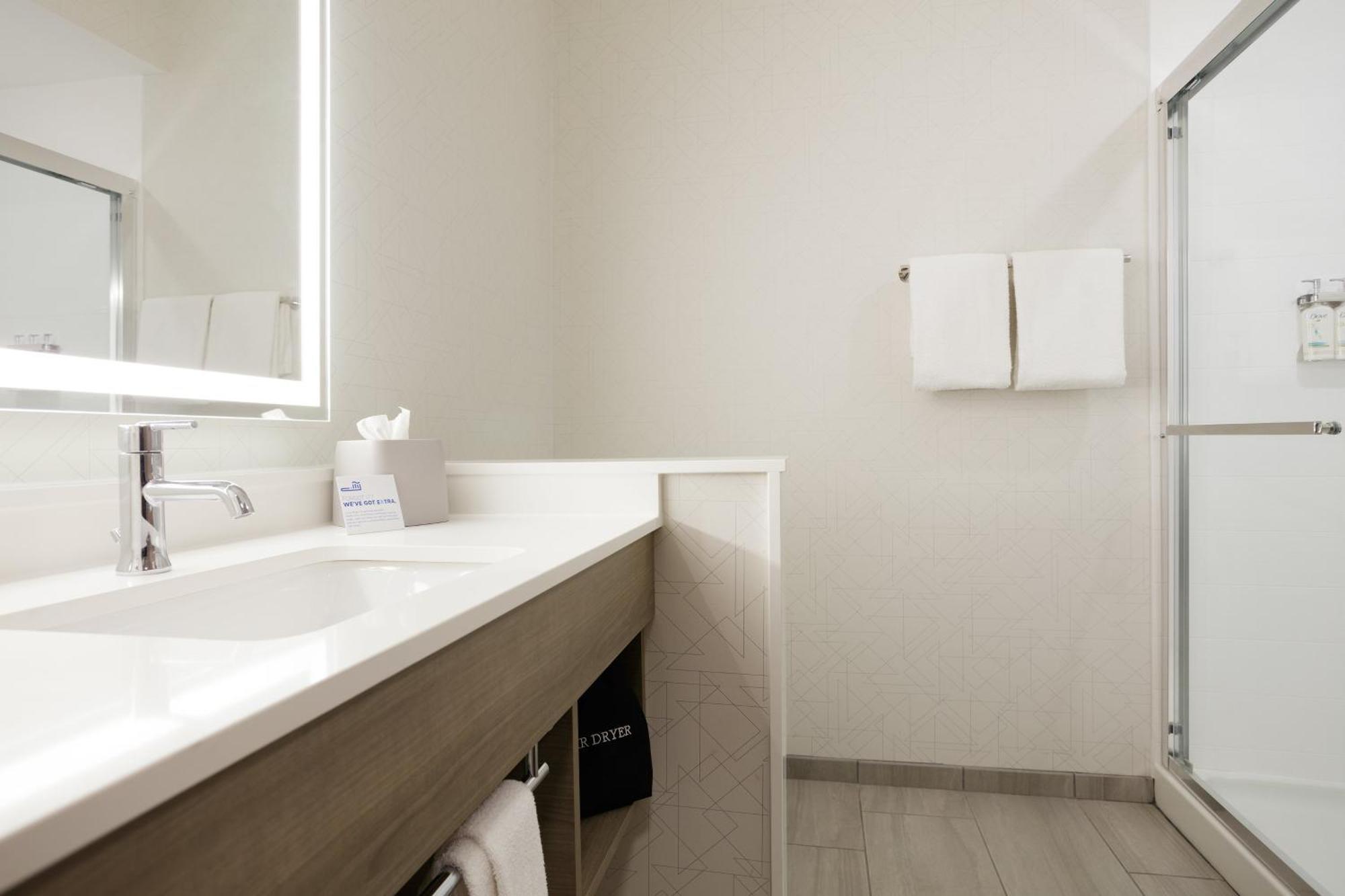 Holiday Inn Express Toledo North By Ihg Eksteriør bilde