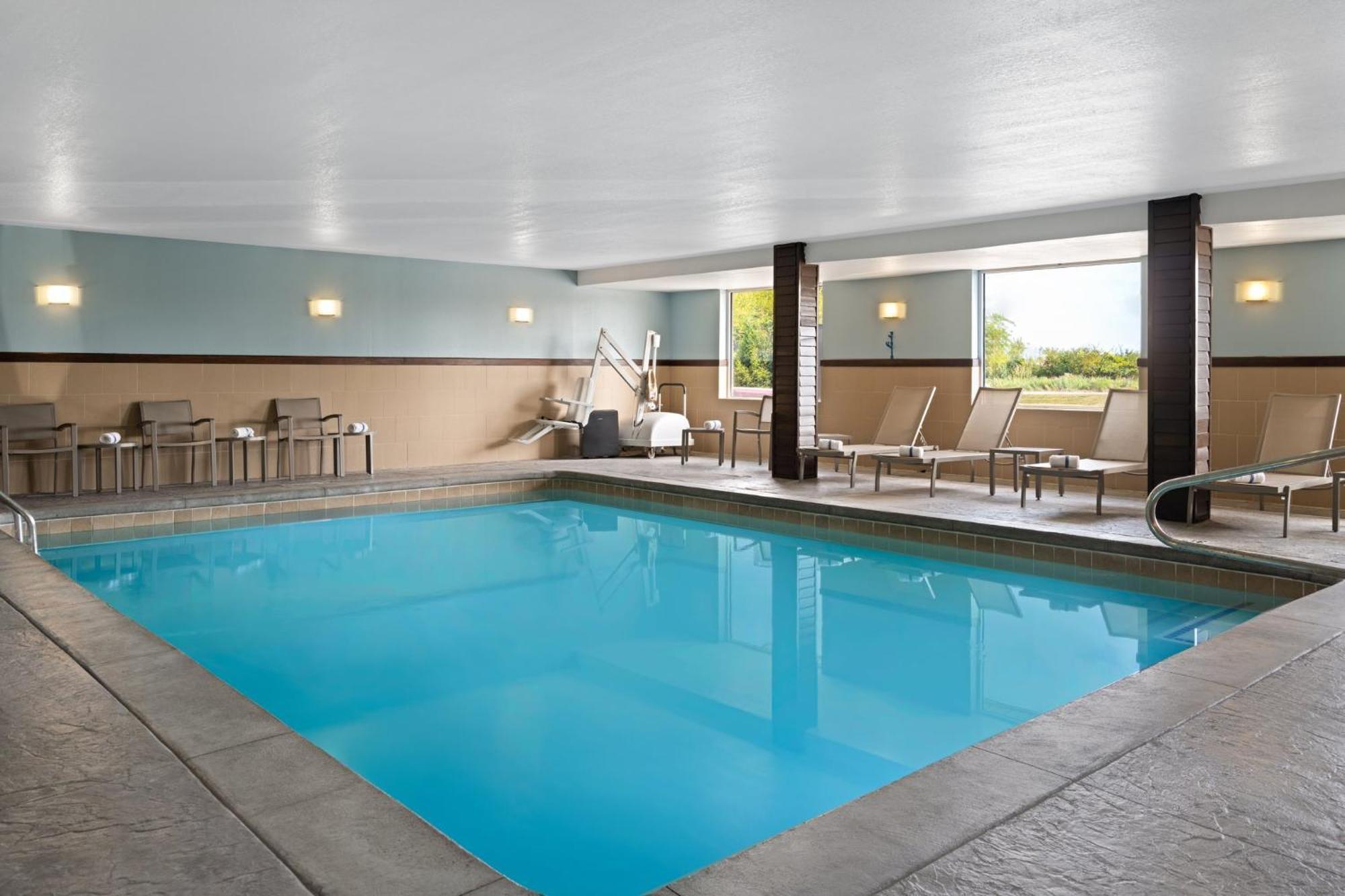 Holiday Inn Express Toledo North By Ihg Eksteriør bilde
