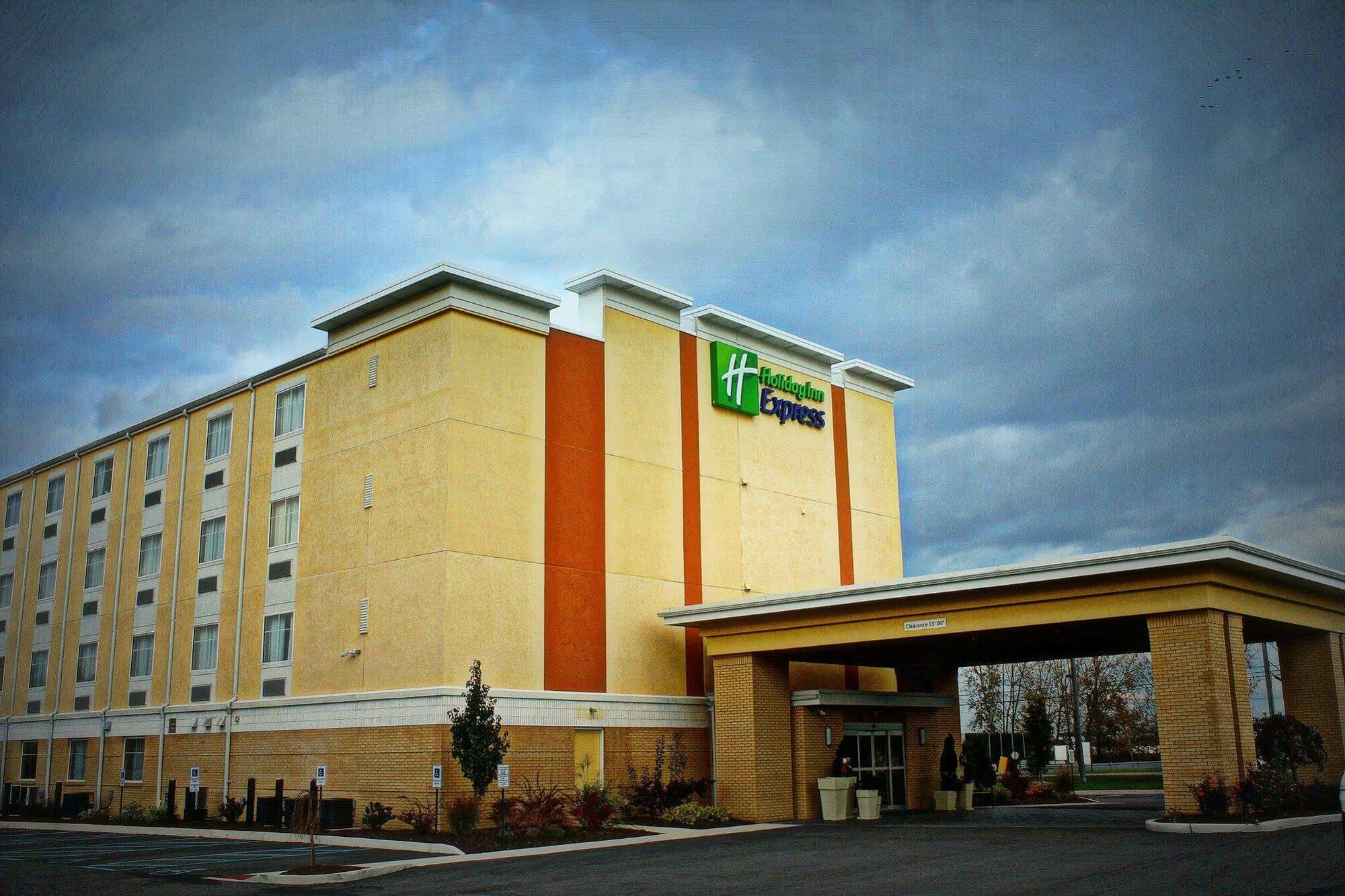 Holiday Inn Express Toledo North By Ihg Eksteriør bilde